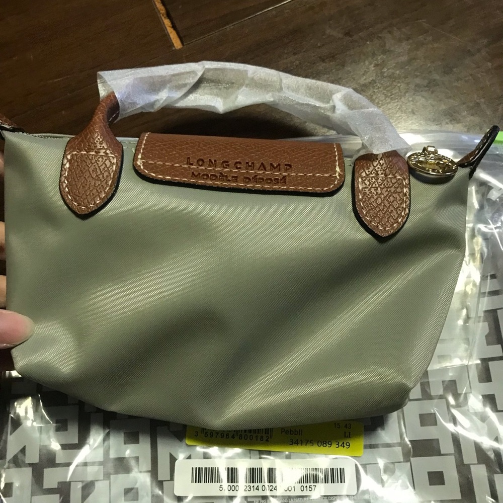 Longchamp Small Nylon Cosmetic Pouch in Pebbll with Brown Leather Flap - Picture 2 of 6
